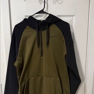Nike black in forest green three-quarter zipper hoodie